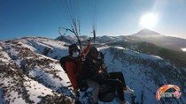 Volando con nieve sobre el parque Nacional del Teide