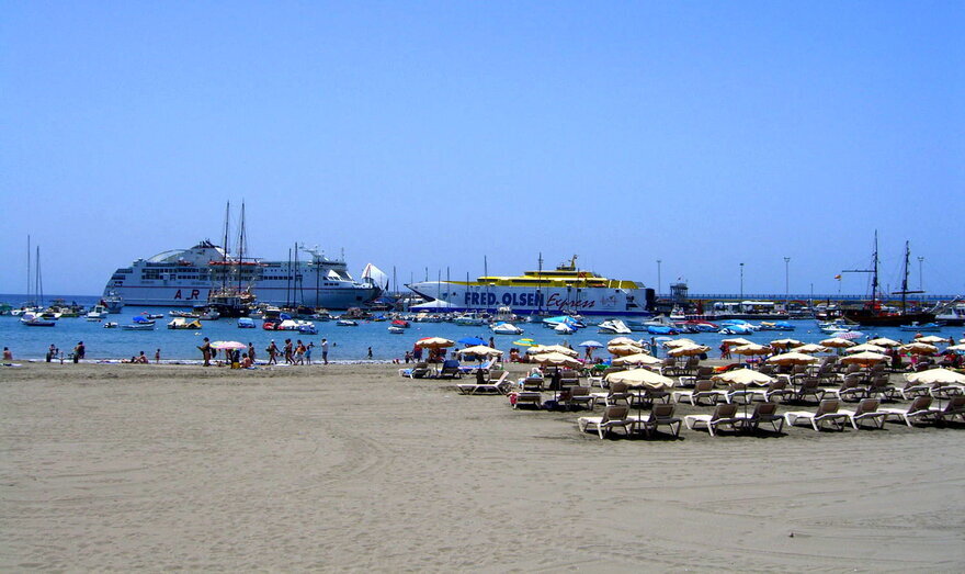 Puerto y Playa de los Cristianos